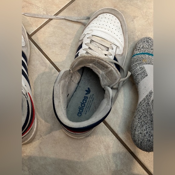 Adidas Men's Top Ten White and Navy Sneakers - Picture 6 of 8